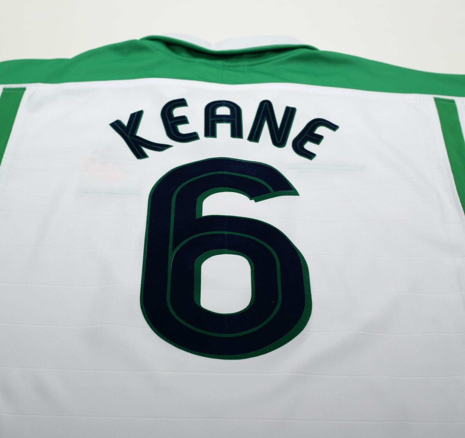 2003/05 KEANE #6 Ireland Vintage Umbro L/S Away Football Shirt (M)