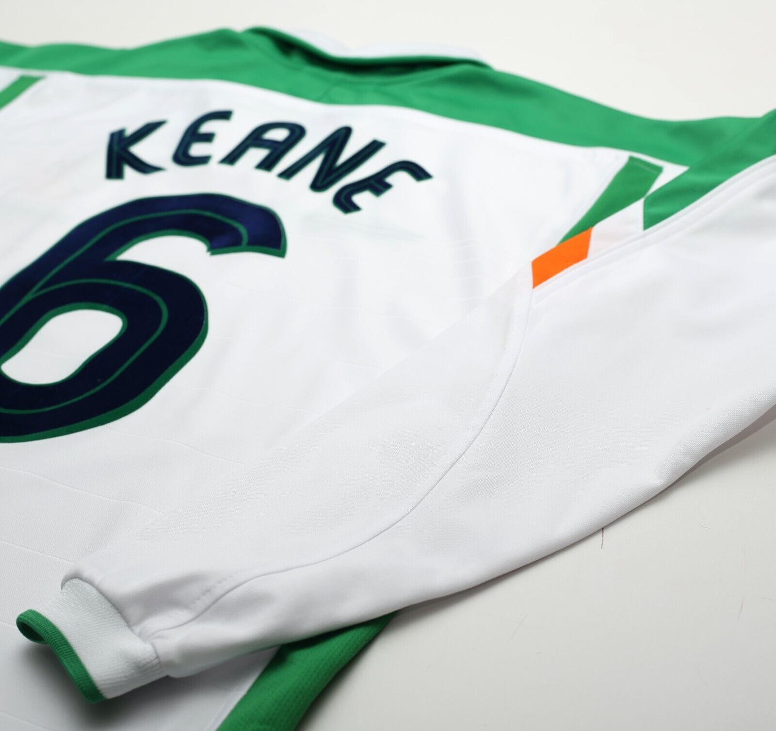 2003/05 KEANE #6 Ireland Vintage Umbro L/S Away Football Shirt (M)