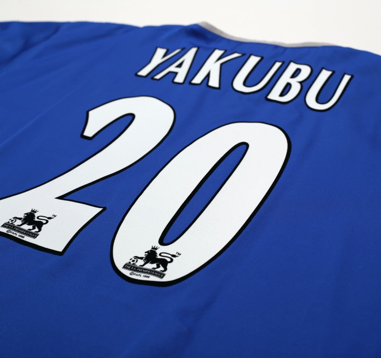 2003/05 YAKUBU #20 Portsmouth Vintage Pompey Sports Home Football Shirt (XL)