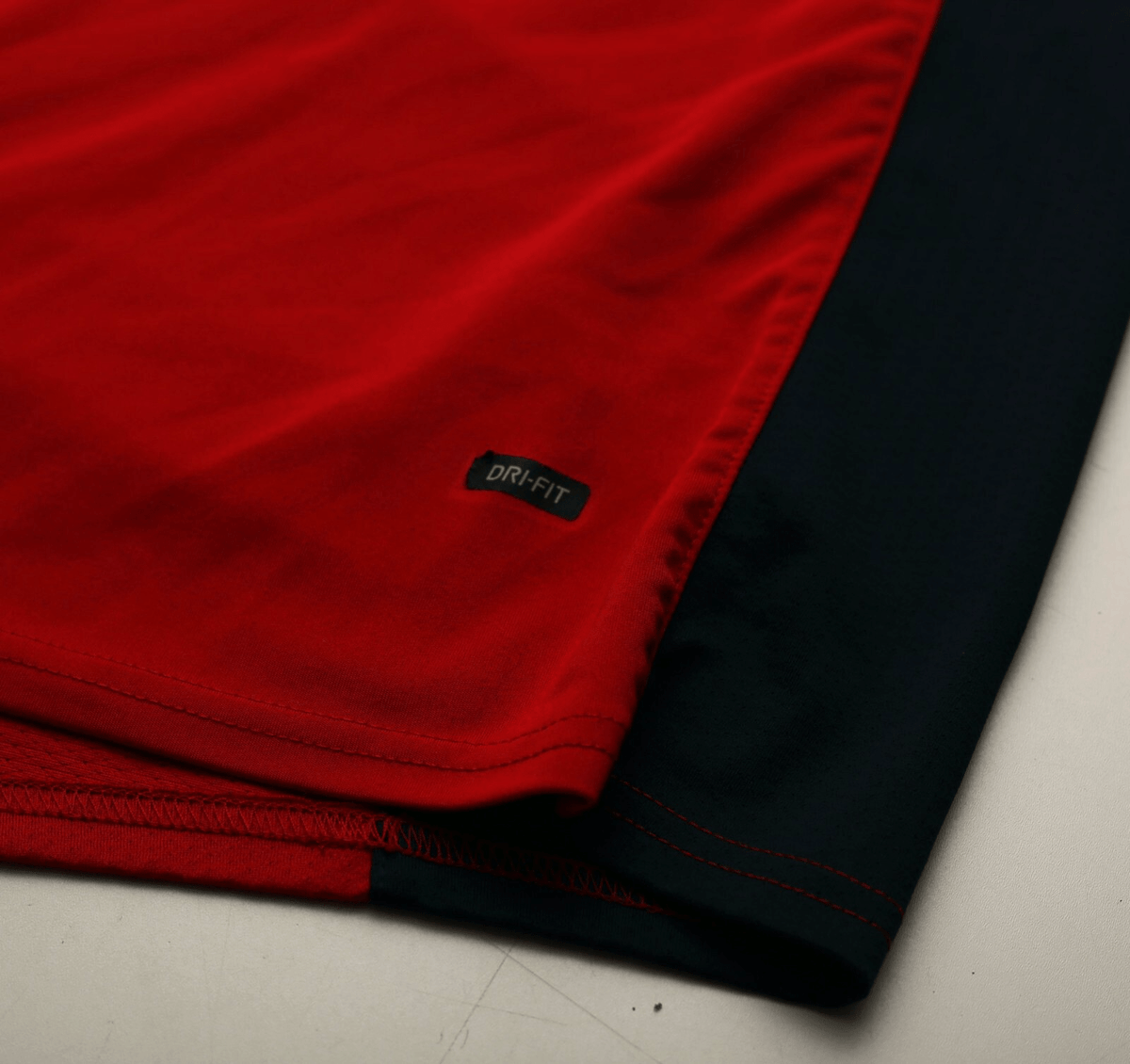 2004/05 ARSENAL Vintage Nike Football Training Shirt Top (L)