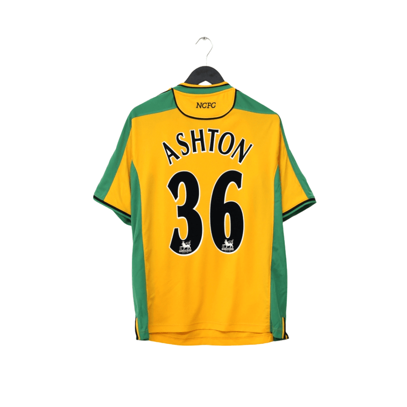2004/05 ASHTON #36 Norwich City Vintage XARA Home Football Shirt (M)