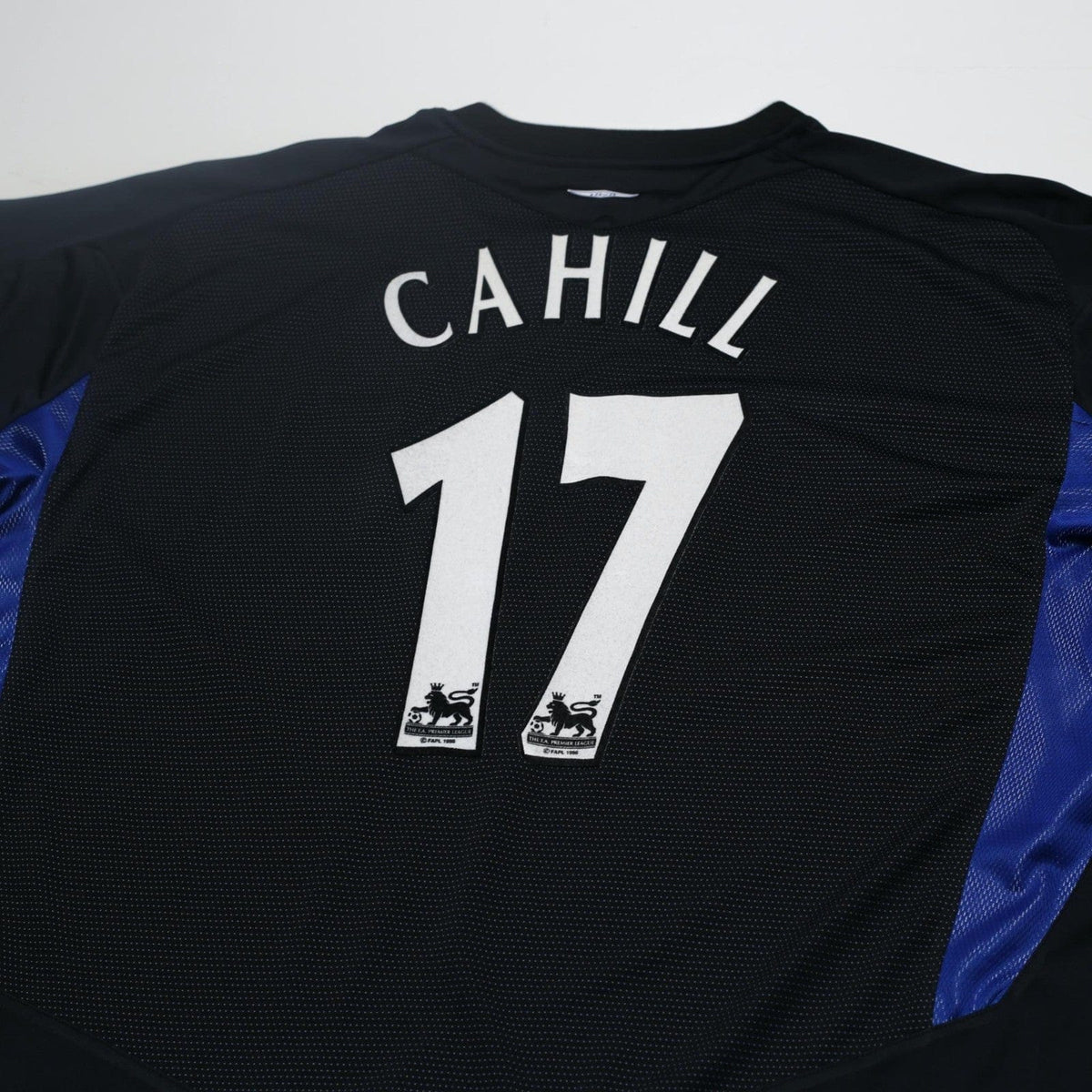 2004/05 Cahill #17 Everton Vintage Umbro Third L/S Football Shirt (XXL)
