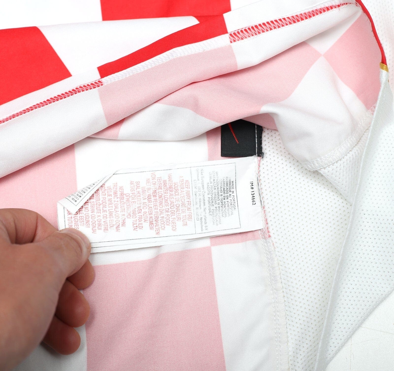 2004/05 CROATIA Vintage Nike Home Football Shirt (M) EURO 2004