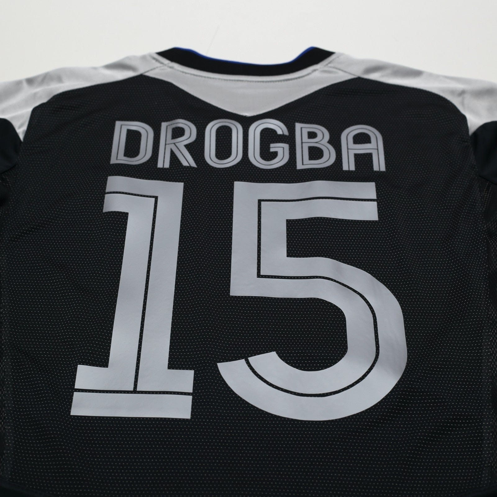 2004/05 Drogba #15 Chelsea Vintage Umbro UCL Away Football Shirt (S)