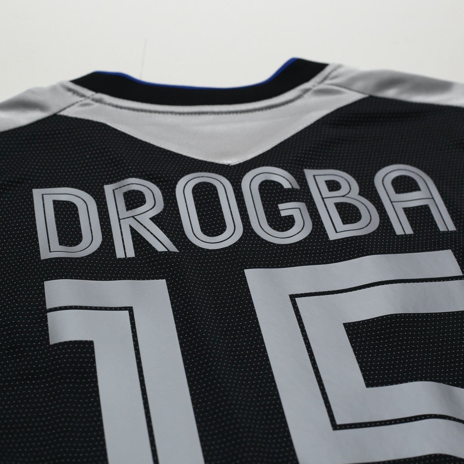 2004/05 Drogba #15 Chelsea Vintage Umbro UCL Away Football Shirt (S)