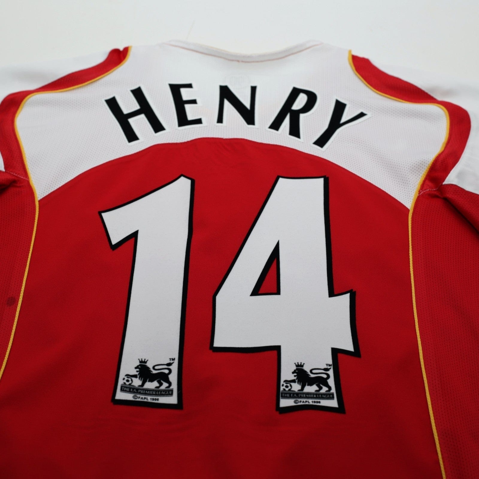 2004/05 Henry #14 Arsenal Vintage Nike Home Football Shirt (M)