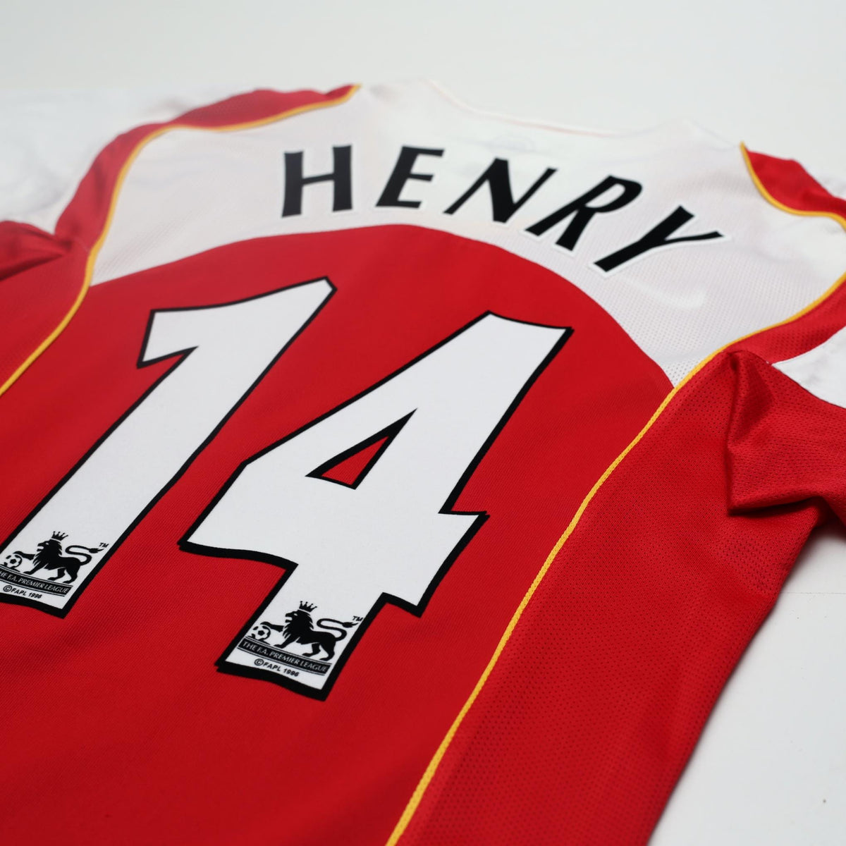 2004/05 Henry #14 Arsenal Vintage Nike Home Football Shirt (S)