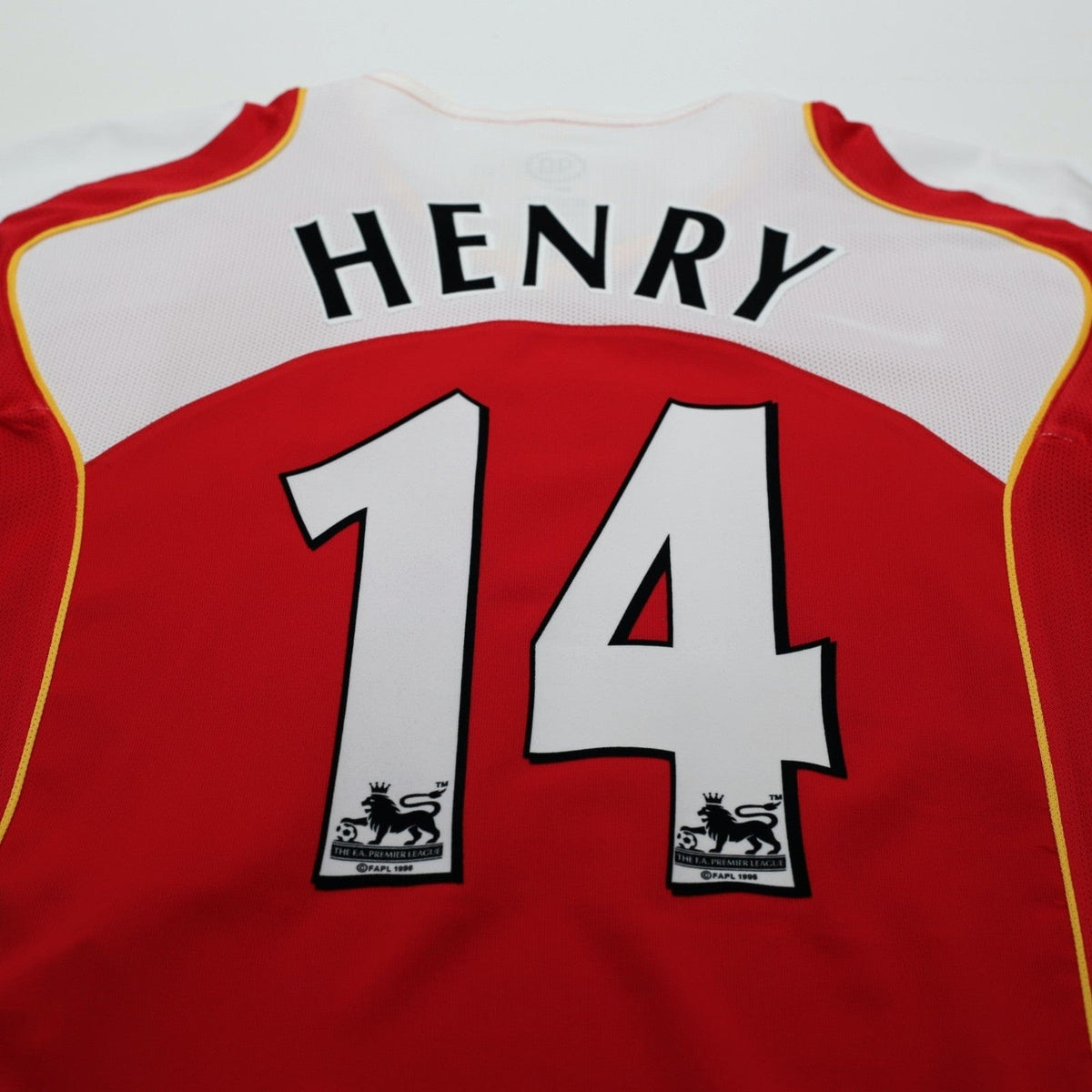 2004/05 Henry #14 Arsenal Vintage Nike Home Football Shirt (XL)