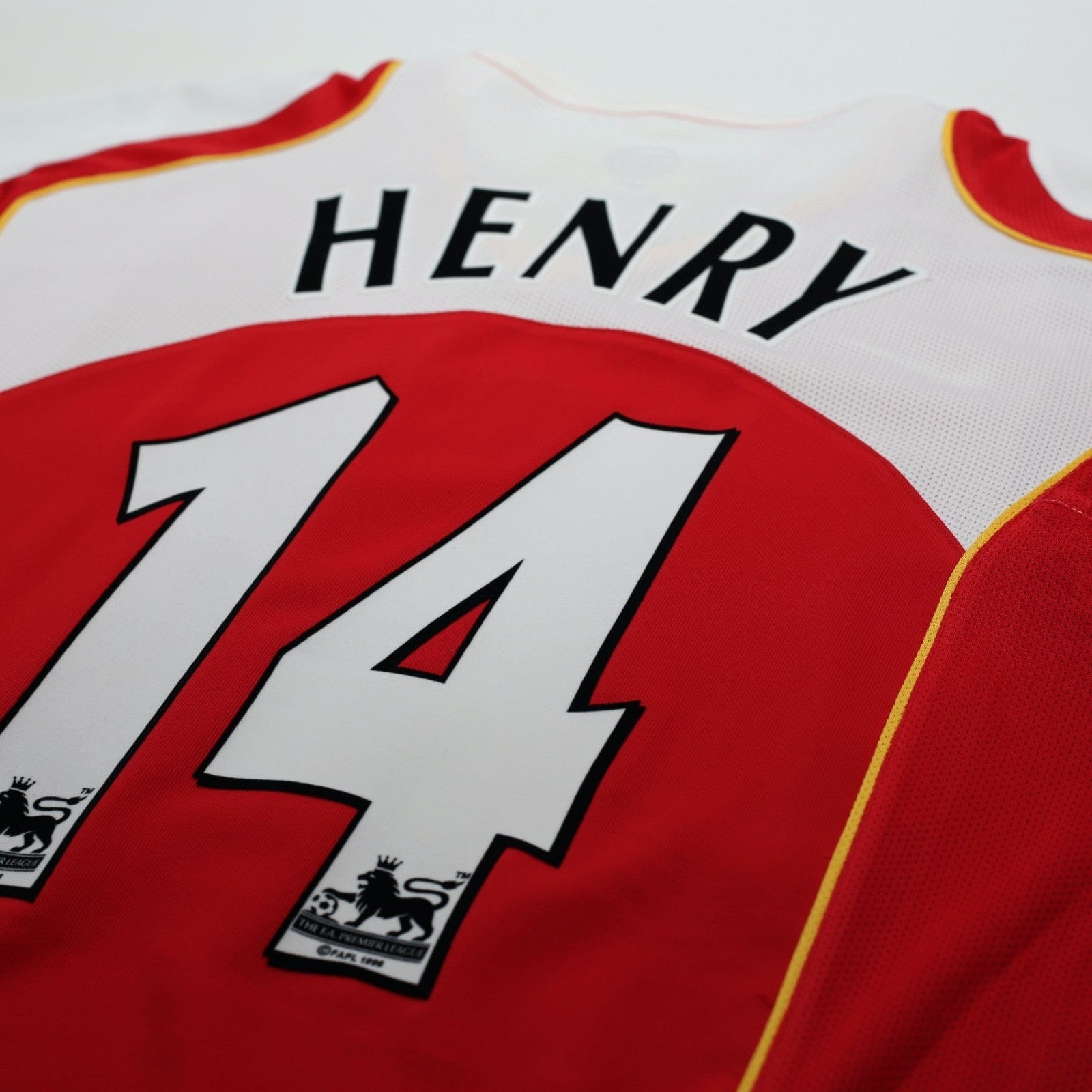 2004/05 Henry #14 Arsenal Vintage Nike Home Football Shirt (XL)