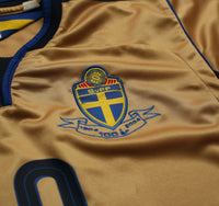 2004/05 IBRAHIMOVIC #10 Sweden Vintage Umbro Centenary Football Shirt (M/L)