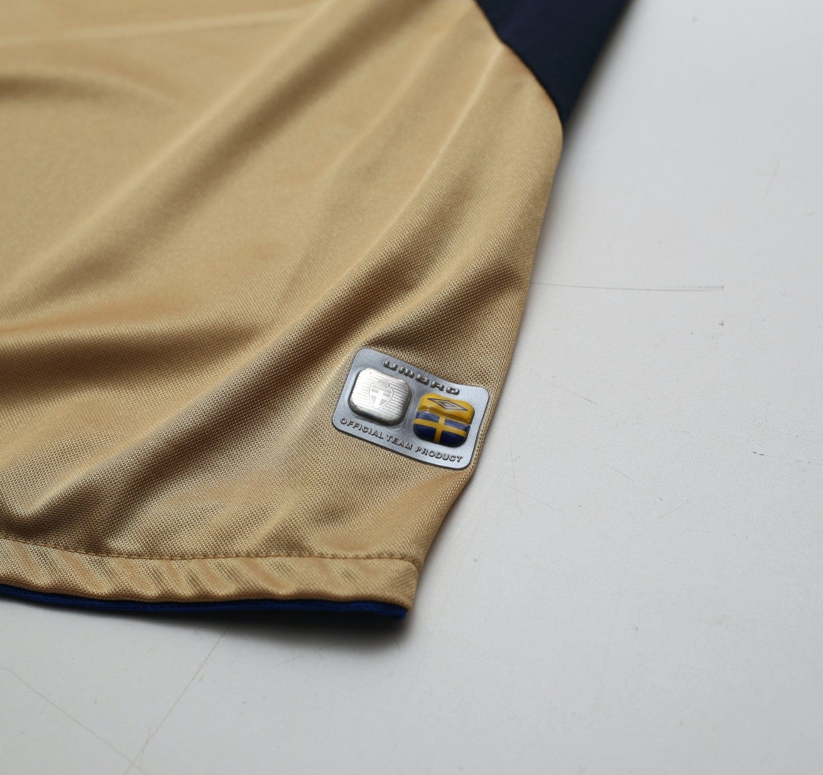 2004/05 IBRAHIMOVIC #10 Sweden Vintage Umbro Centenary Football Shirt (M/L)