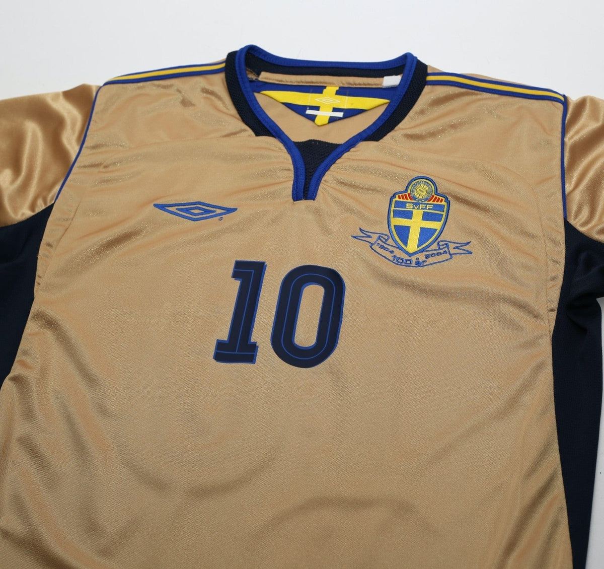 2004/05 IBRAHIMOVIC #10 Sweden Vintage Umbro Centenary Football Shirt (M/L)