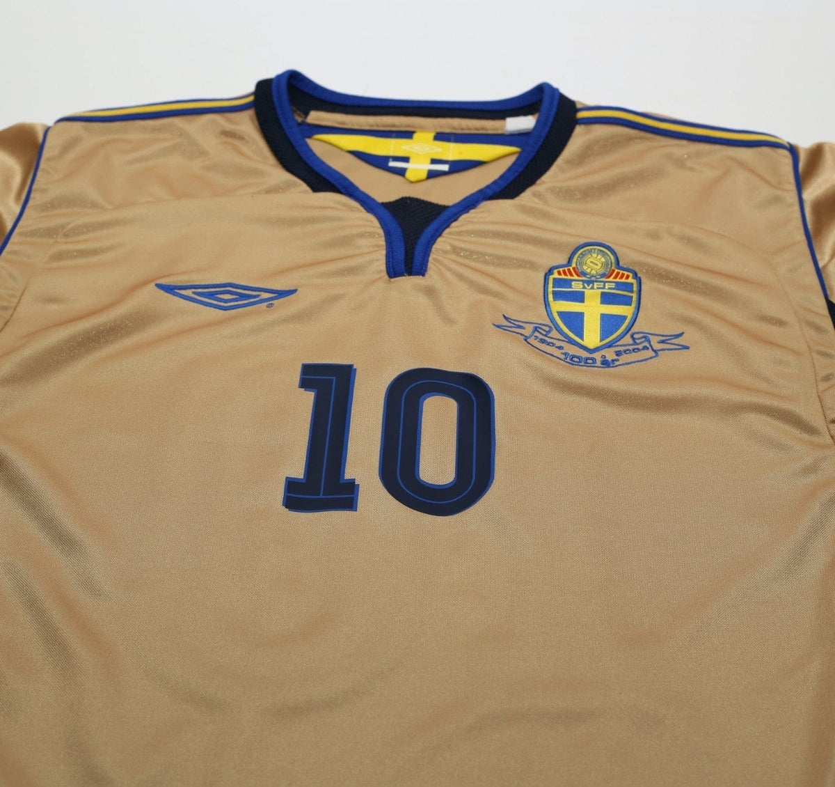 2004/05 IBRAHIMOVIC #10 Sweden Vintage Umbro Centenary Football Shirt (M/L)