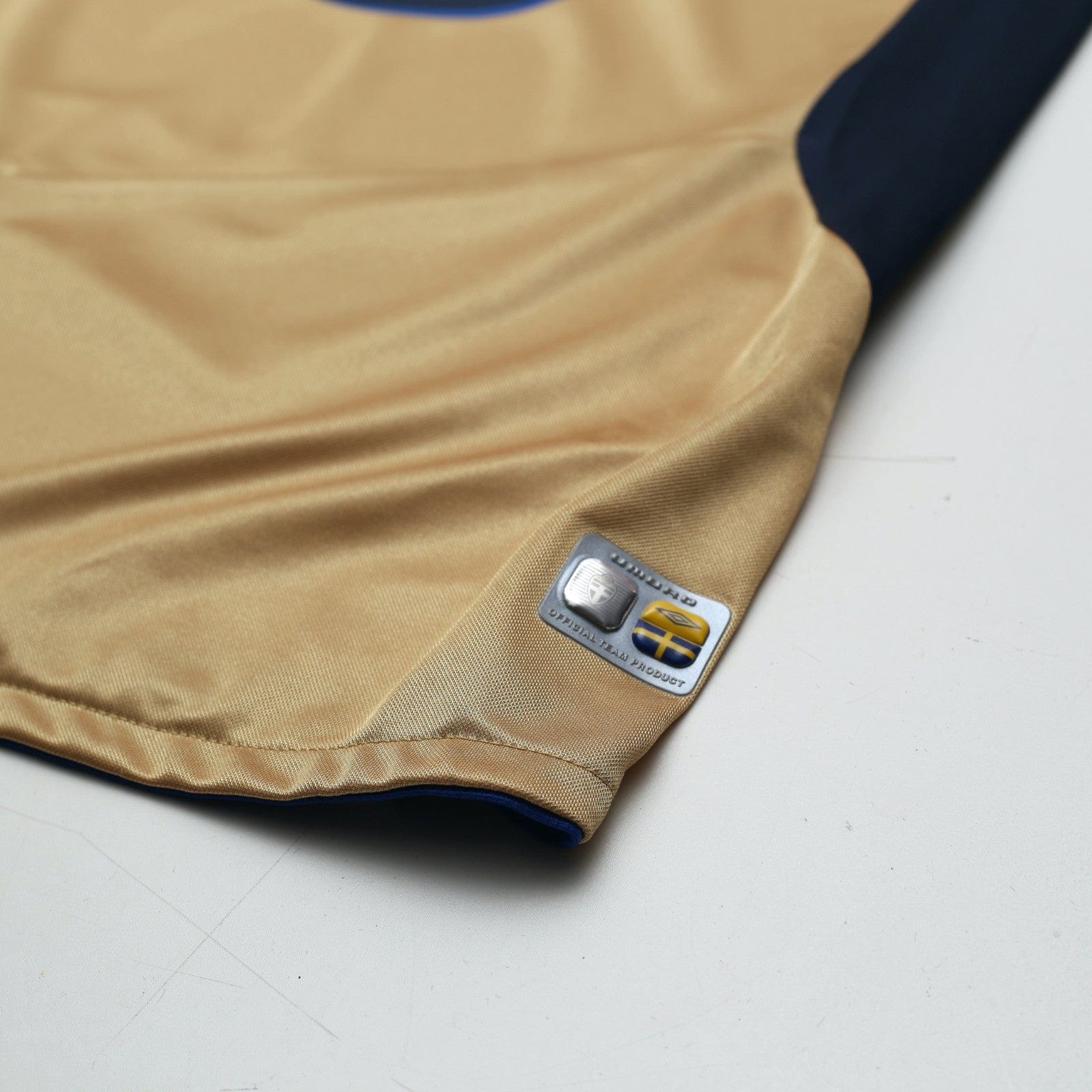 2004/05 Ibrahimovic #10 Sweden Vintage Umbro Centenary Football Shirt (M/L)
