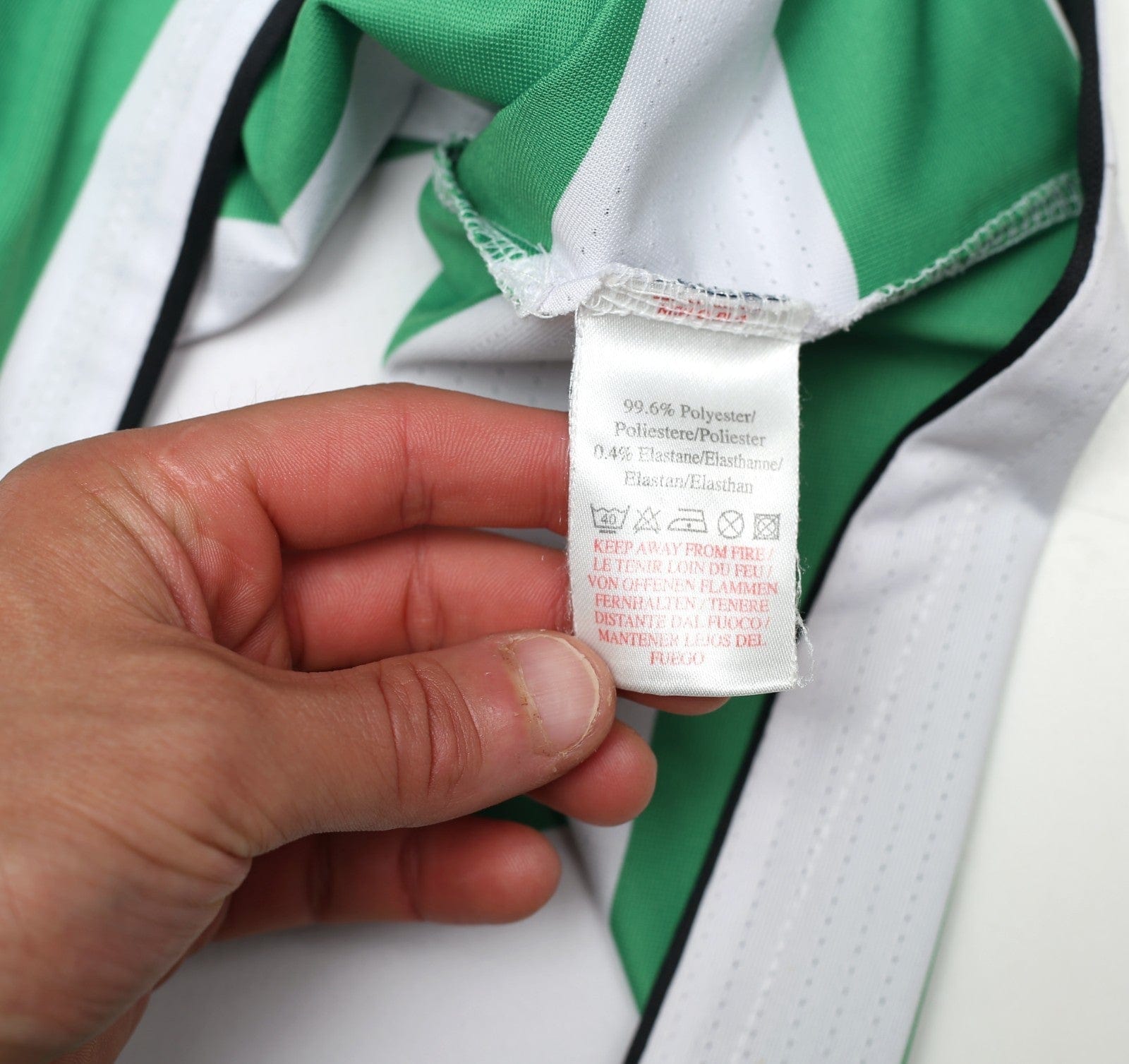 2004/05 LARSSON #7 Celtic Vintage Umbro European Home Football Shirt (M/L)