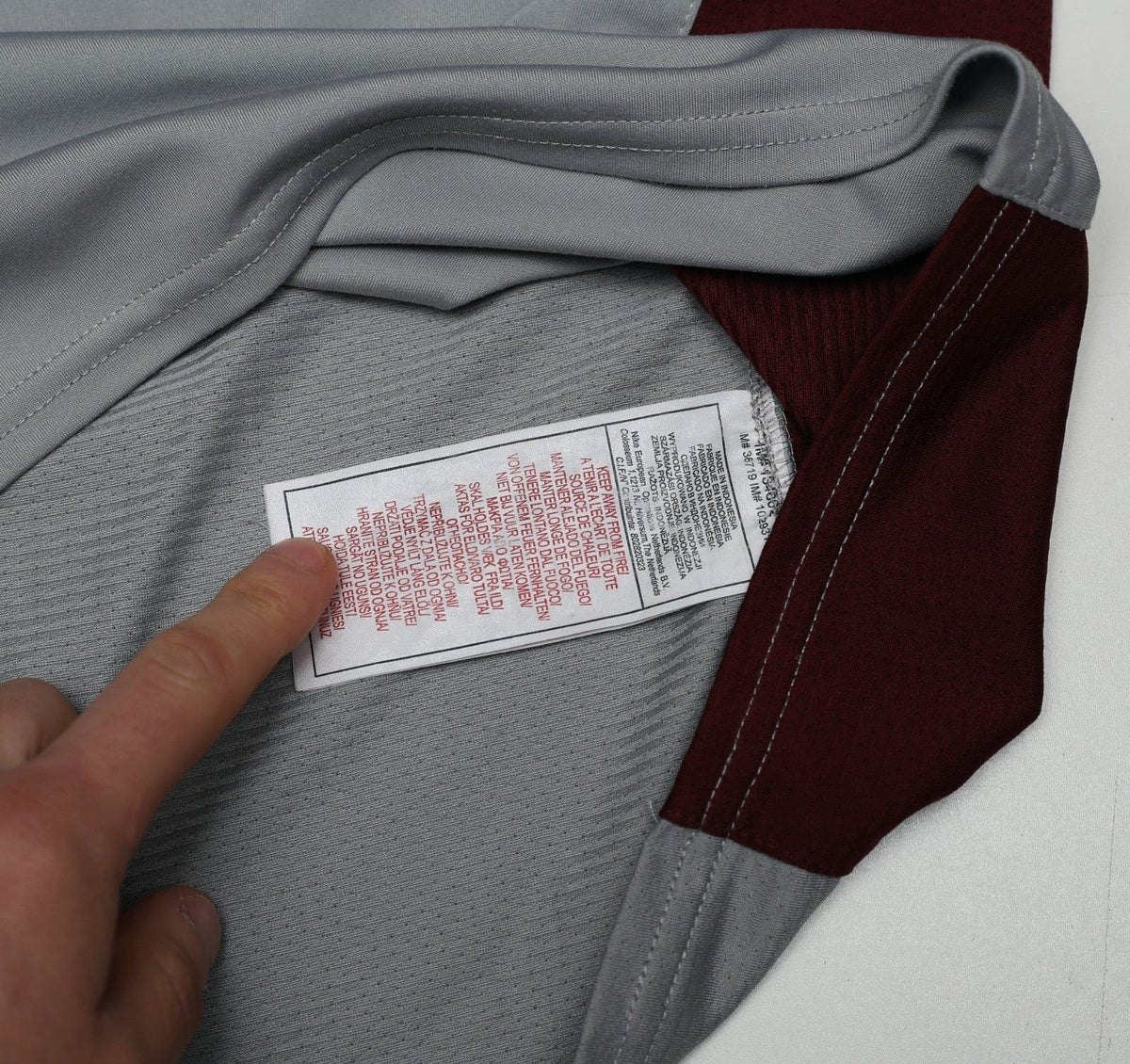 2004/05 MANCHESTER UNITED Vintage Nike Total 90 Football Training Shirt Top (S)