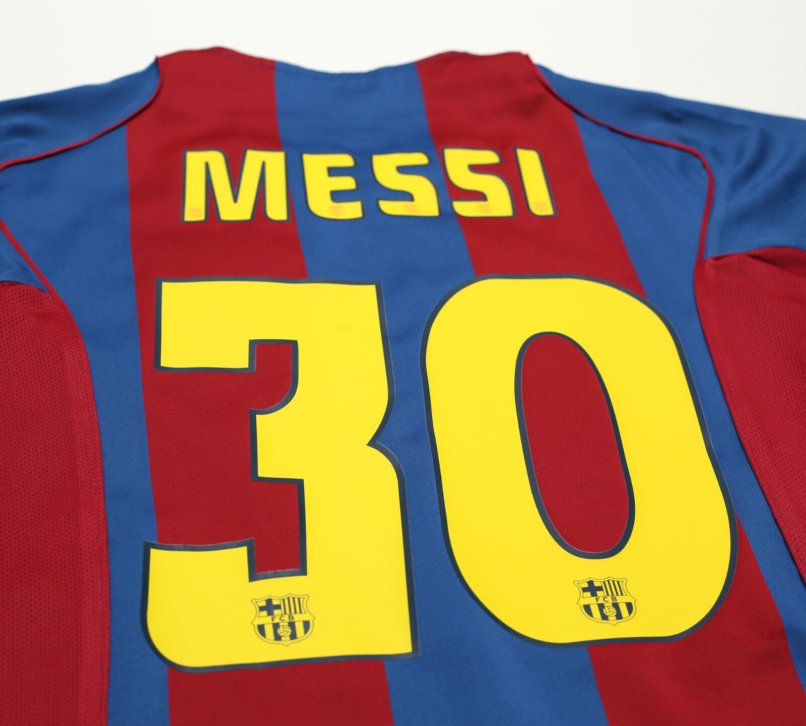 2004/05 MESSI #30 Barcelona Vintage Nike Home Football Shirt Jersey (M)