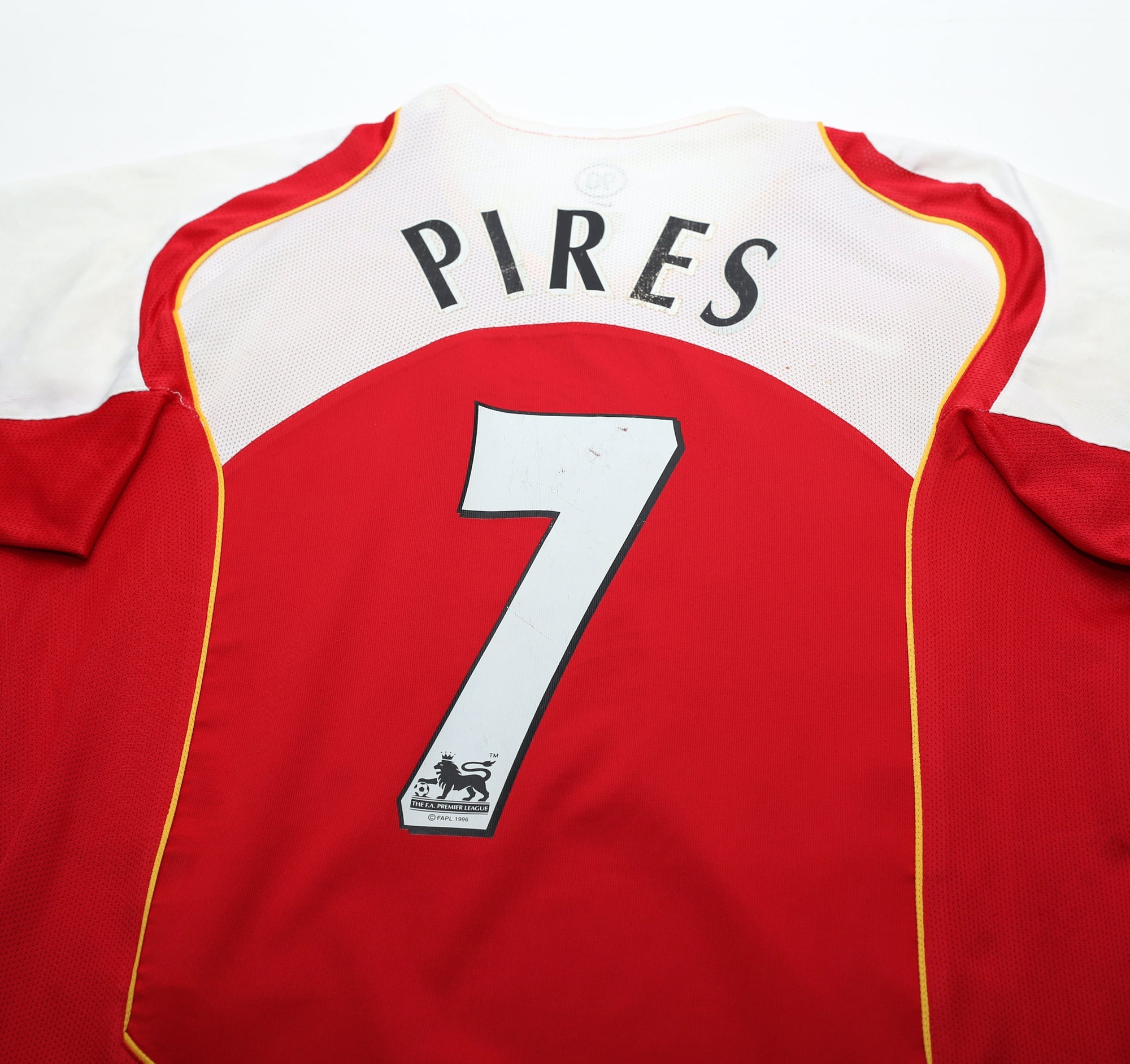 2004/05 PIRES #7 Arsenal Vintage Nike Home Football Shirt (M)