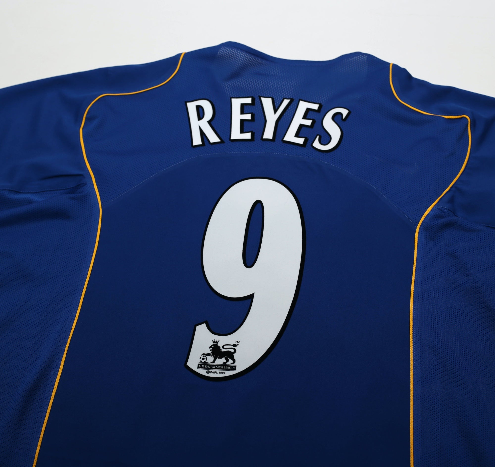 2004/05 REYES #9 Arsenal Vintage Nike Away Football Shirt (XL)