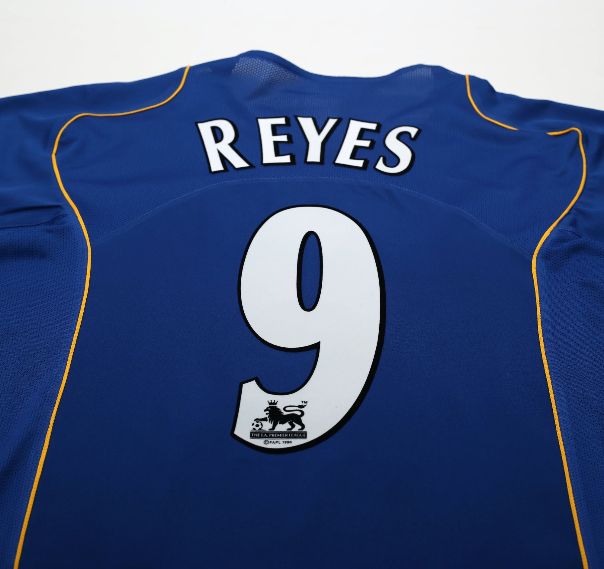 2004/05 REYES #9 Arsenal Vintage Nike Away Football Shirt (XL)