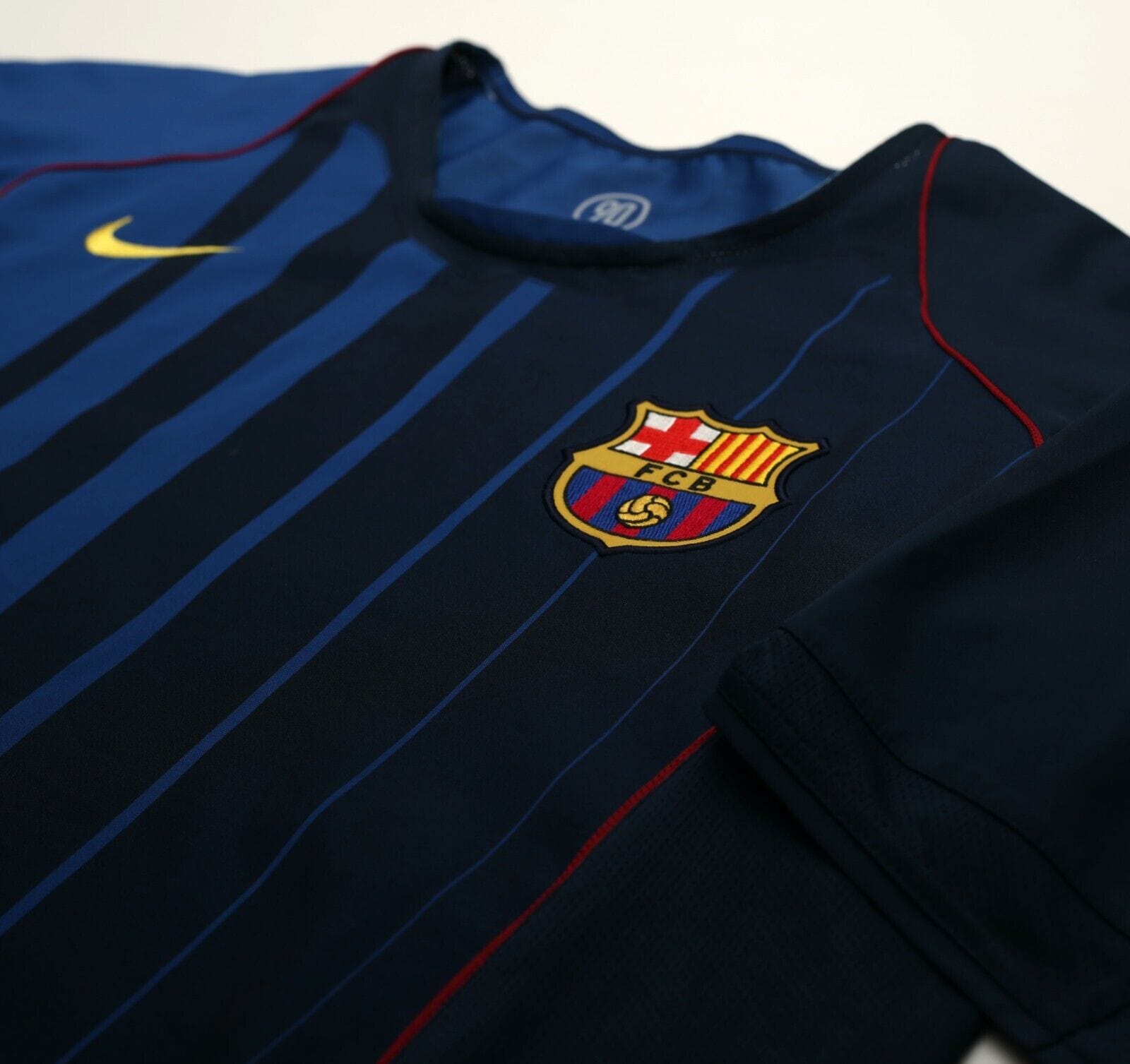 2004/05 RONALDINHO #10 Barcelona Vintage Nike Away Football Shirt (XL)