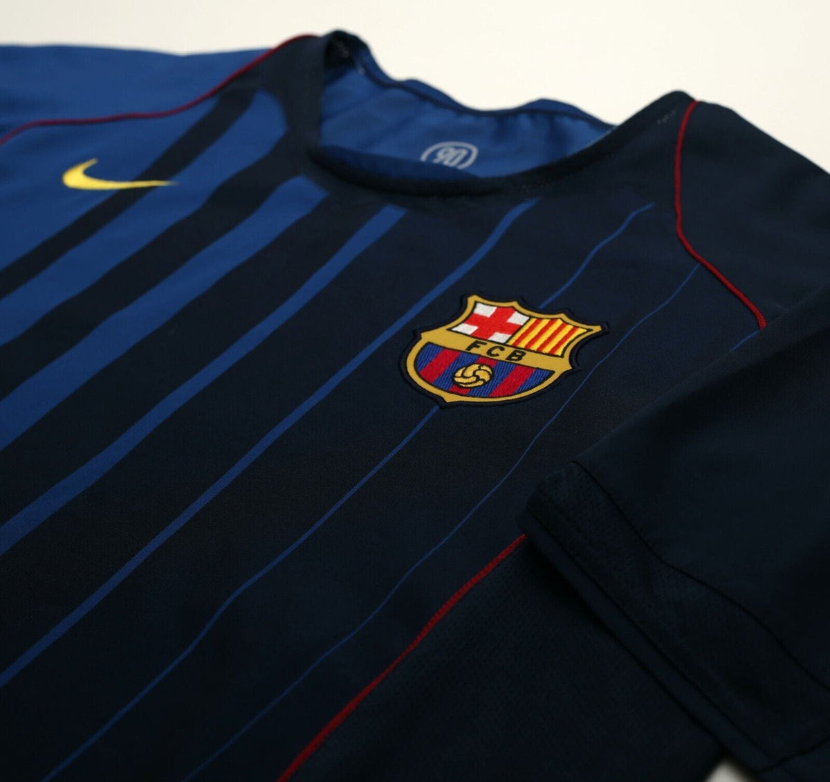 2004/05 RONALDINHO #10 Barcelona Vintage Nike Away Football Shirt (XL)