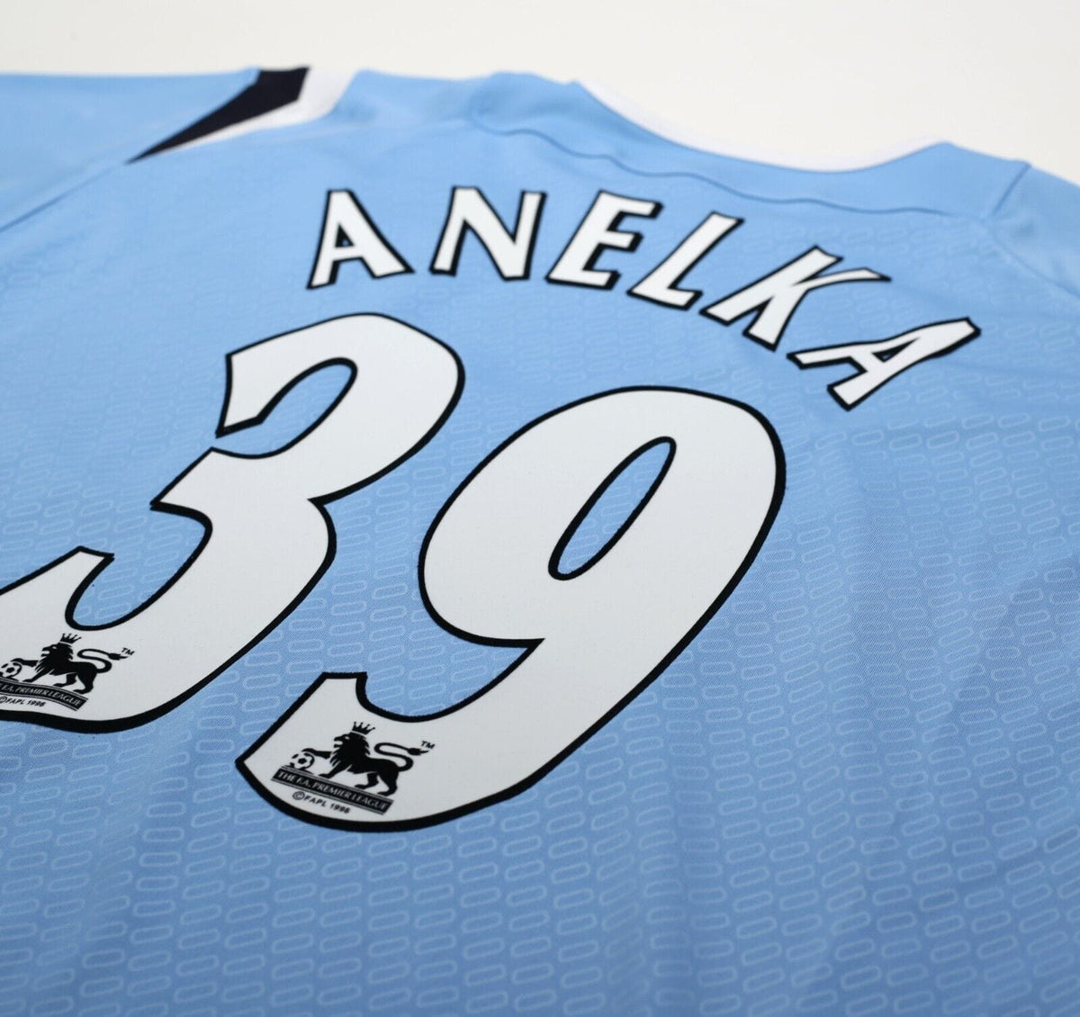 2004/06 ANELKA #39 Manchester City Vintage Reebok Home Football Shirt (M)