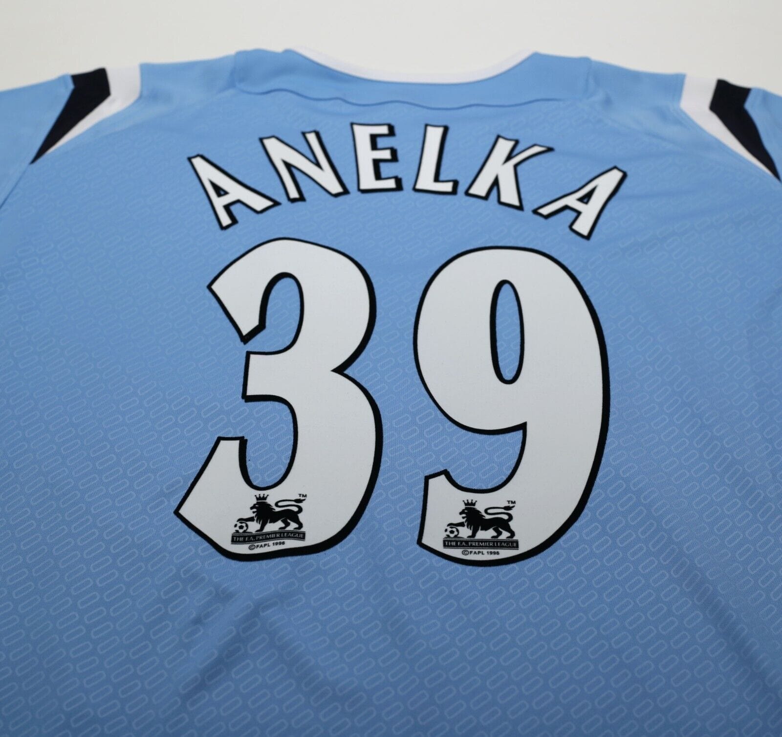 2004/06 ANELKA #39 Manchester City Vintage Reebok Home Football Shirt (M)