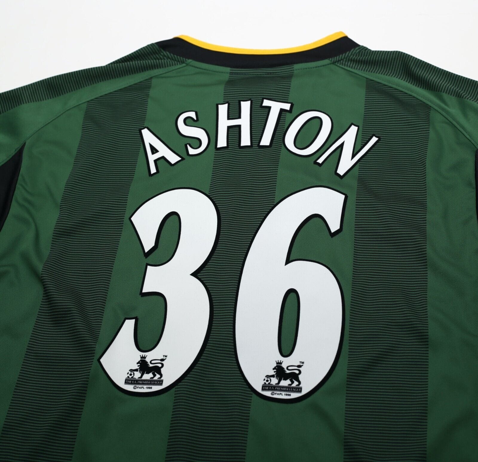 2004/06 ASHTON #36 NORWICH CITY Vintage XARA Away Football Shirt Jersey (L)