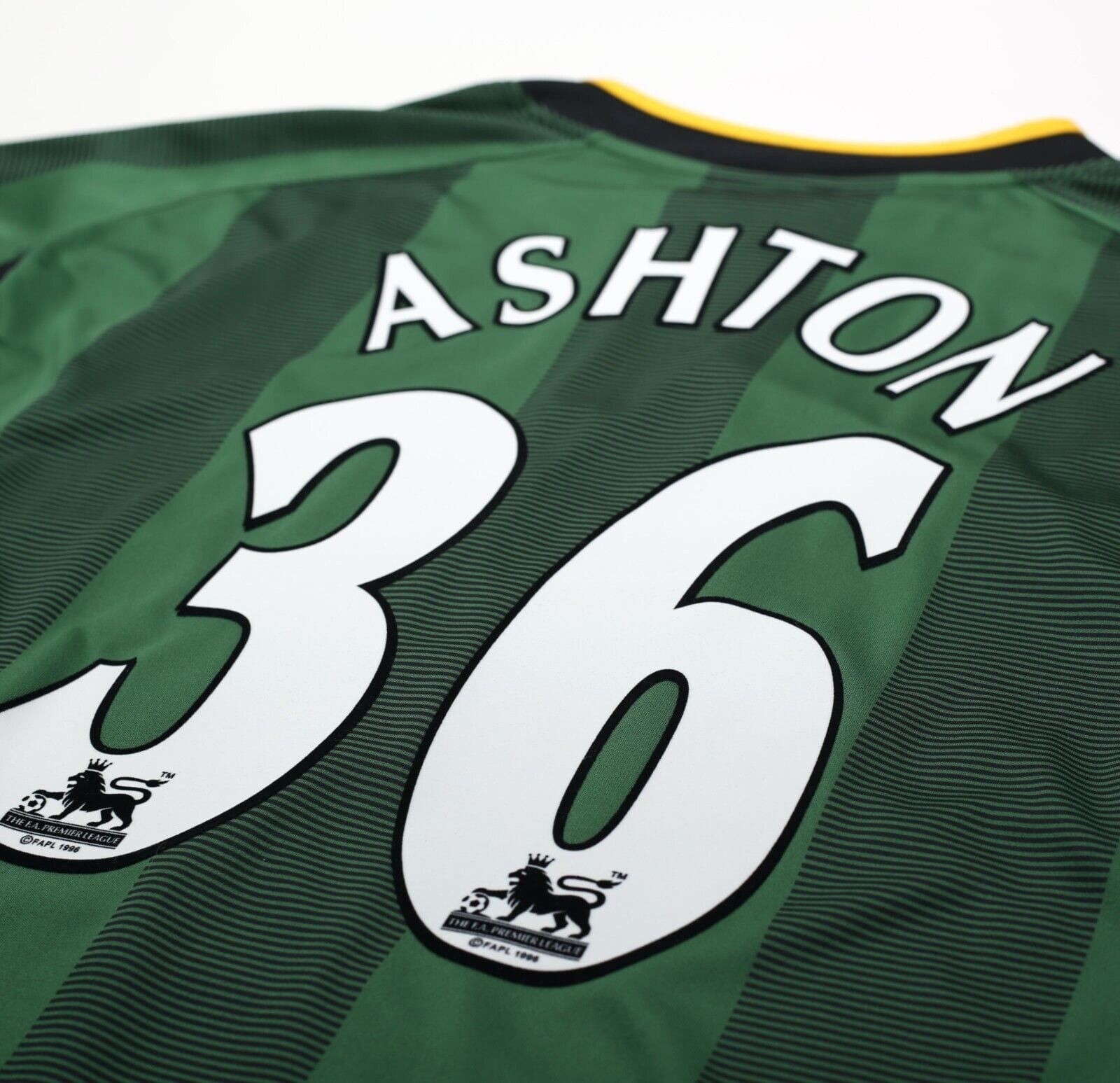 2004/06 ASHTON #36 NORWICH CITY Vintage XARA Away Football Shirt Jersey (L)