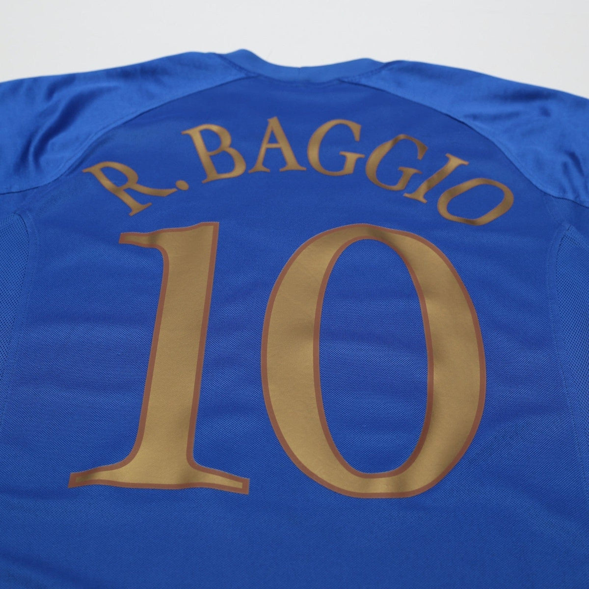 2004/06 Baggio #10 Italy Vintage PUMA Home Football Shirt (S)