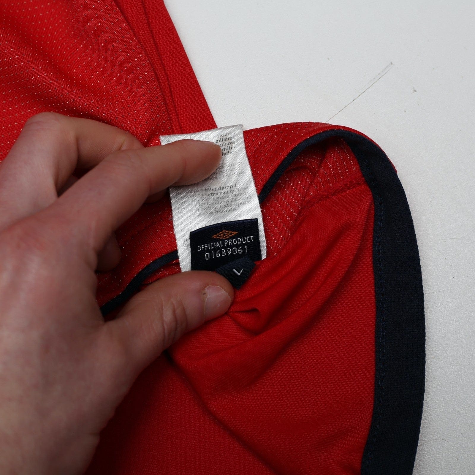 2004/06 Beckham #7 England Vintage Umbro Away Football Shirt (L) EURO 2004