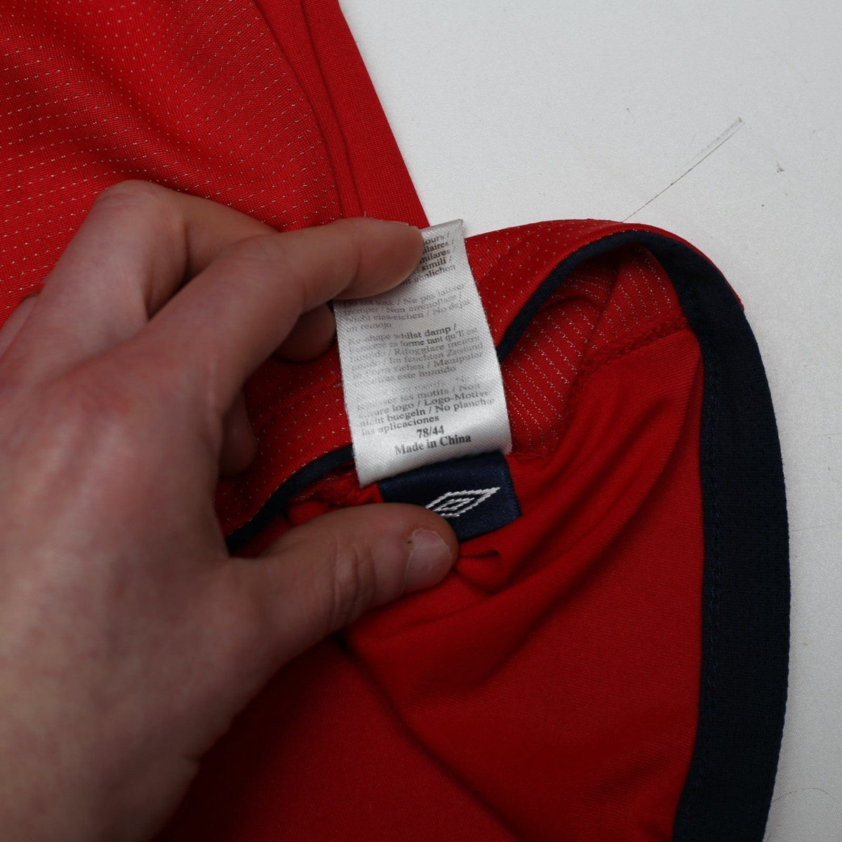 2004/06 Beckham #7 England Vintage Umbro Away Football Shirt (L) EURO 2004