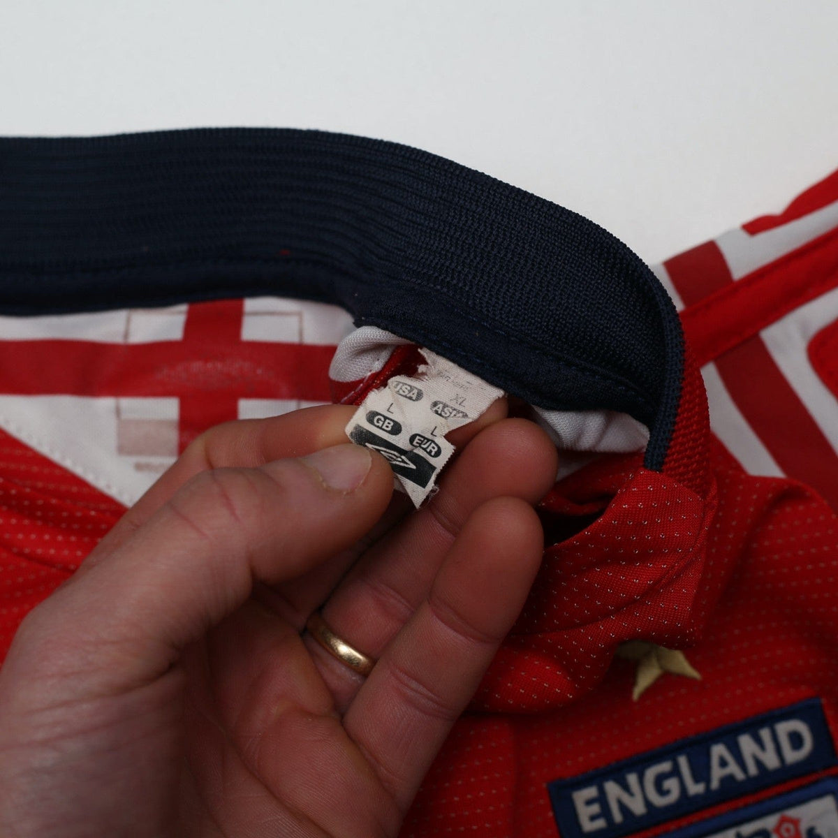 2004/06 Beckham #7 England Vintage Umbro Away Football Shirt (L) EURO 2004