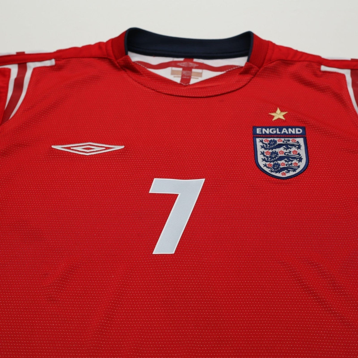 2004/06 Beckham #7 England Vintage Umbro Away Football Shirt (M) EURO 2004