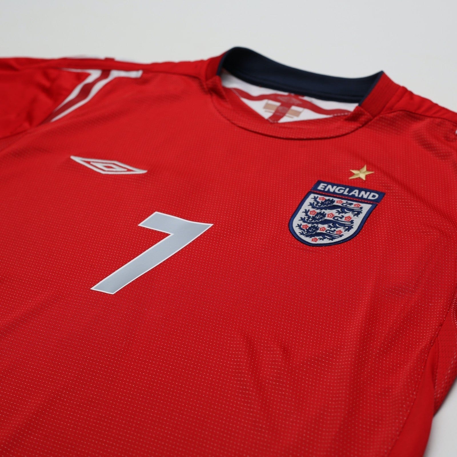 2004/06 Beckham #7 England Vintage Umbro Away Football Shirt (M) EURO 2004