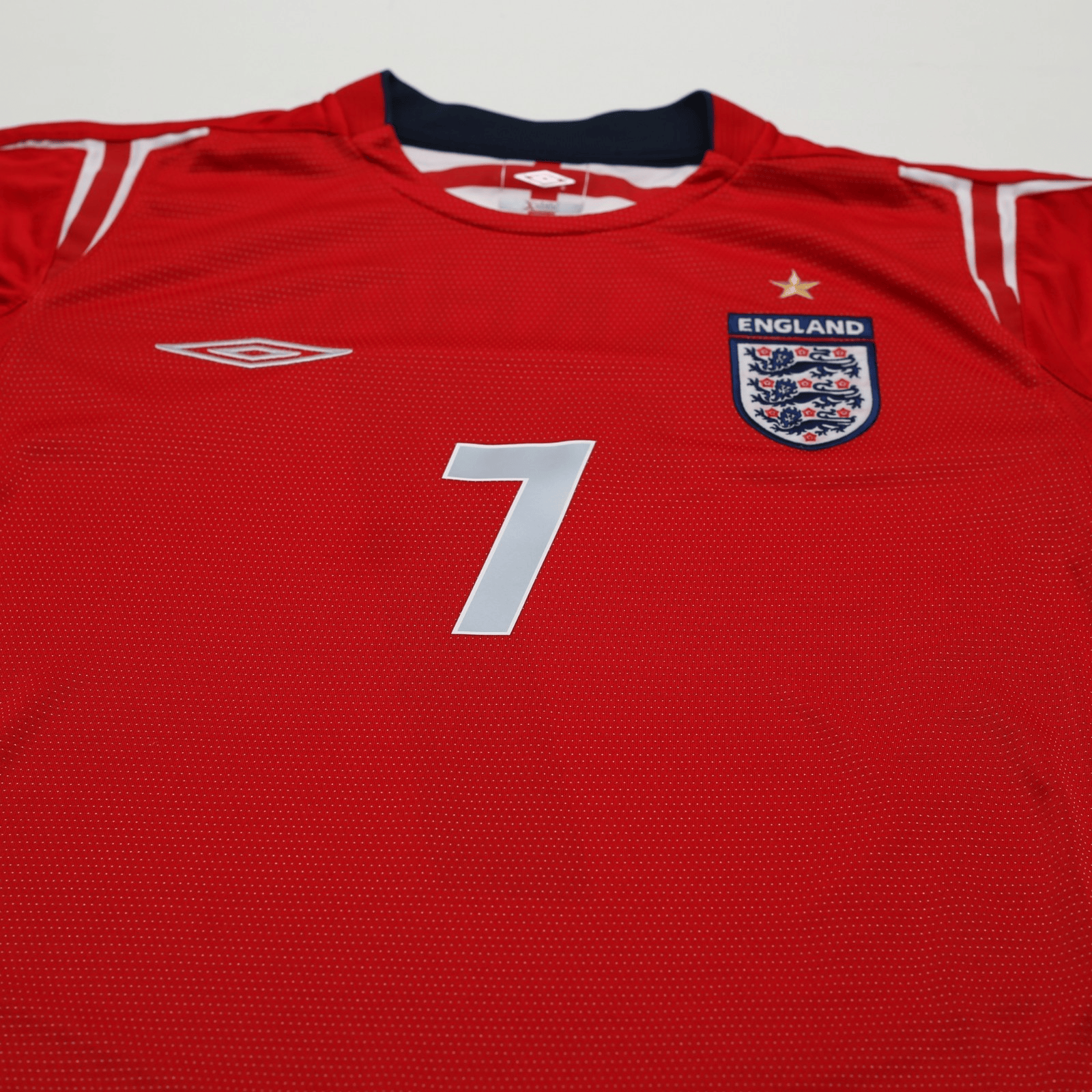 2004/06 Beckham #7 England Vintage Umbro LS Away Football Shirt (S) EURO 2004