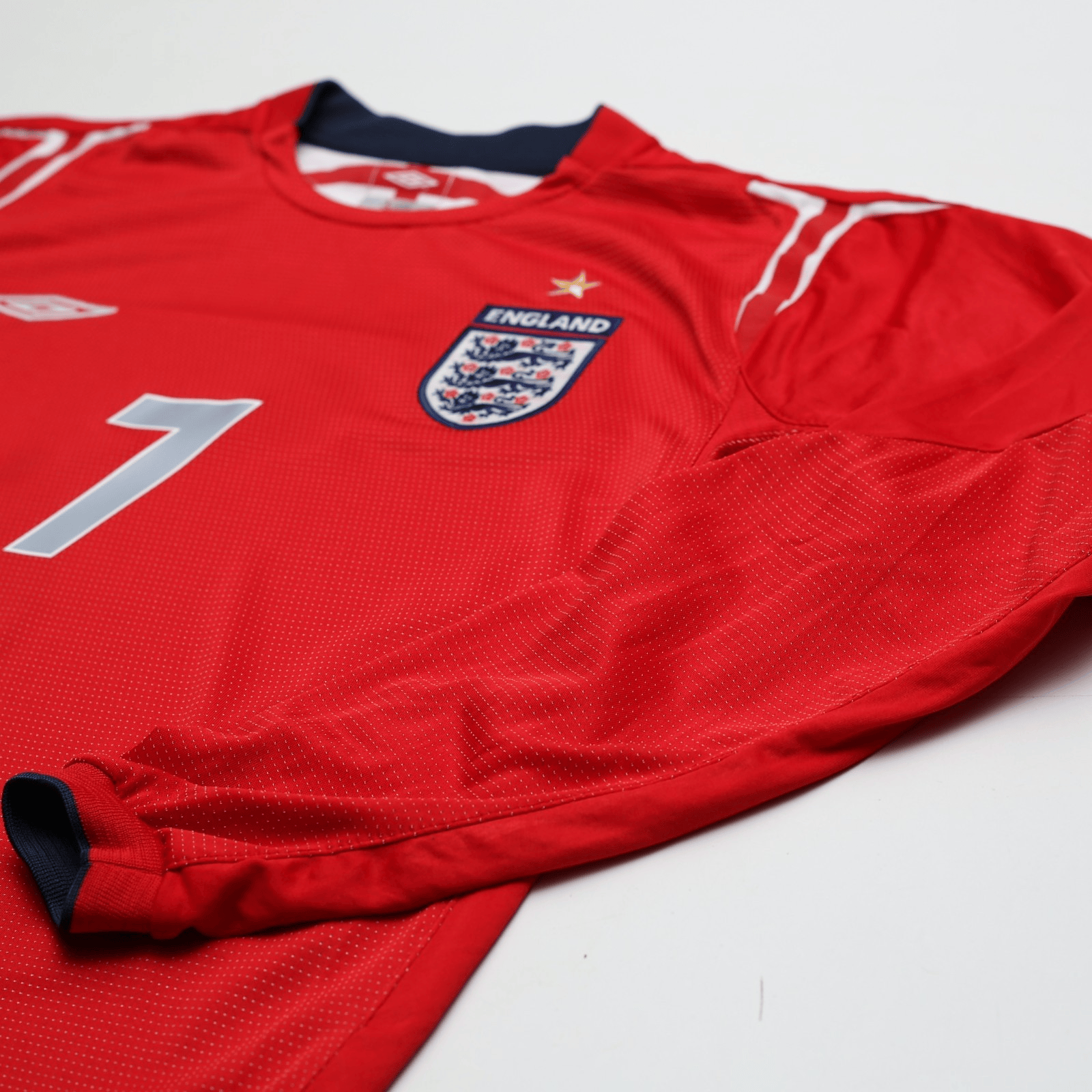 2004/06 Beckham #7 England Vintage Umbro LS Away Football Shirt (S) EURO 2004