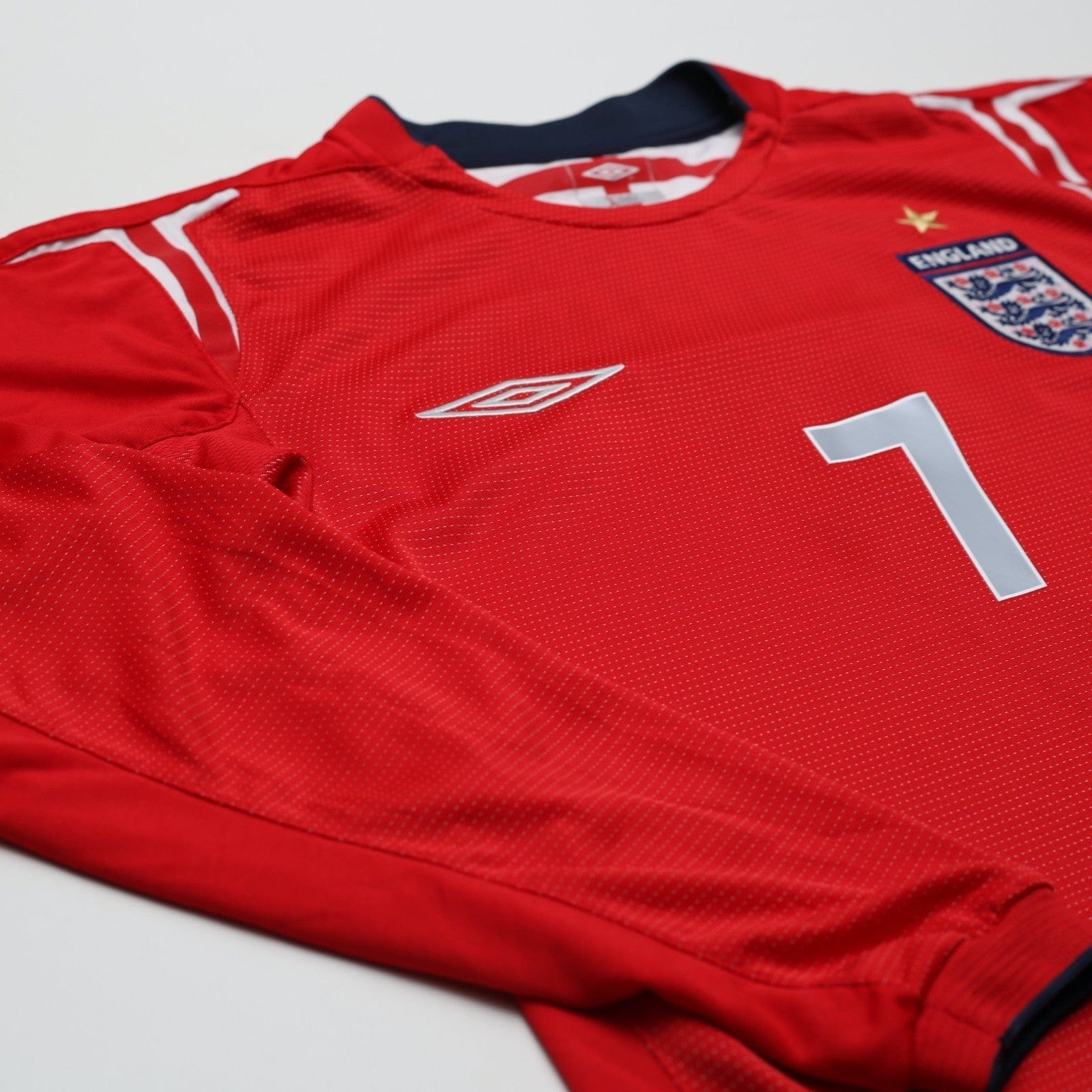 2004/06 Beckham #7 England Vintage Umbro LS Away Football Shirt (S) EURO 2004