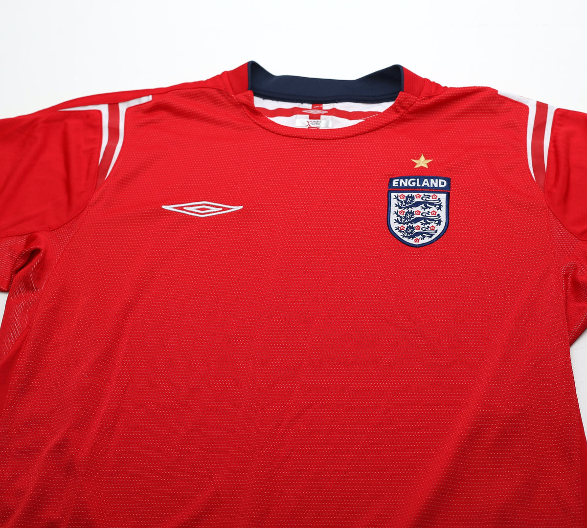 2004/06 ENGLAND Vintage Umbro Away Football Shirt (L)