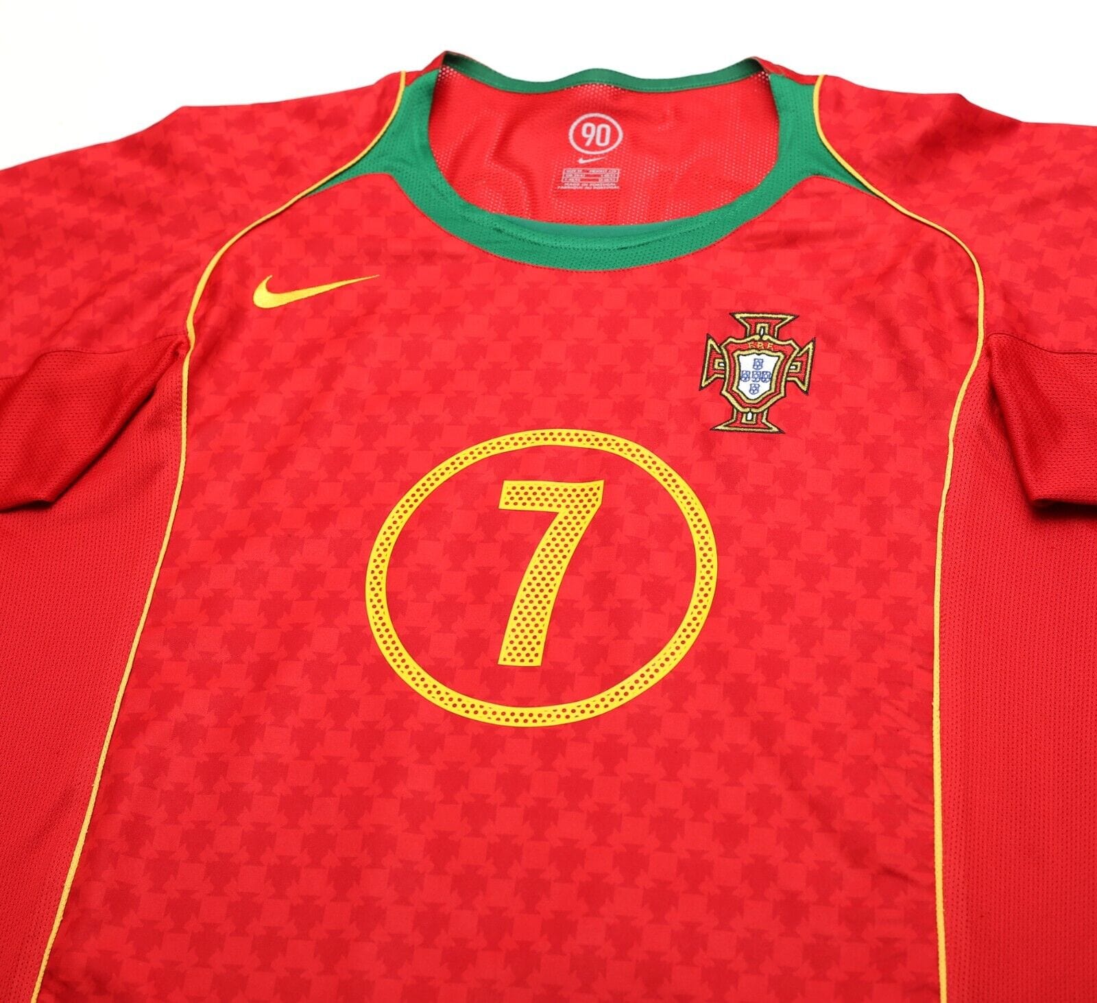 2004/06 FIGO #7 Portugal Vintage Nike Home Football Shirt (M) Euro 2004