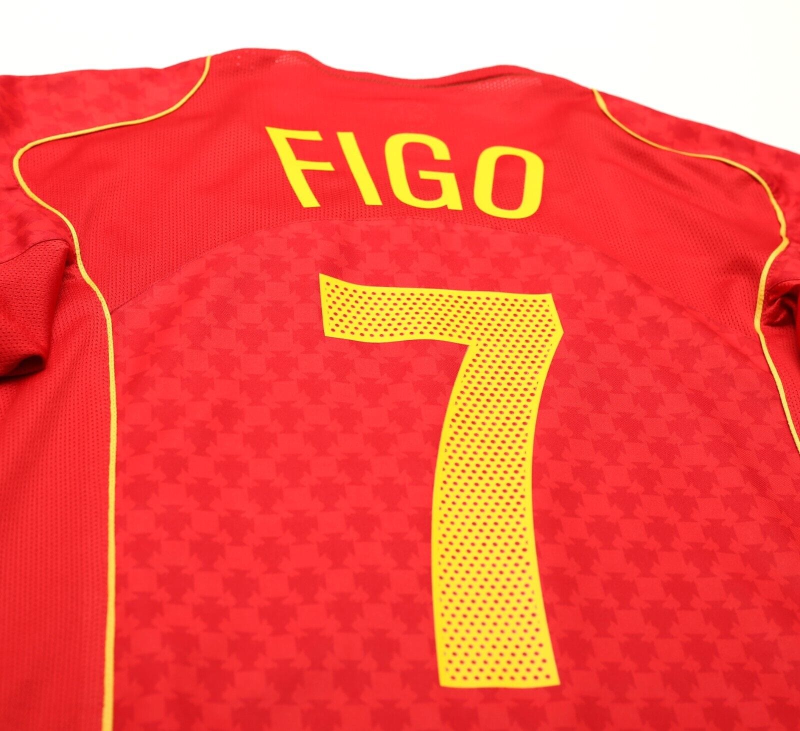 2004/06 FIGO #7 Portugal Vintage Nike Home Football Shirt (M) Euro 2004