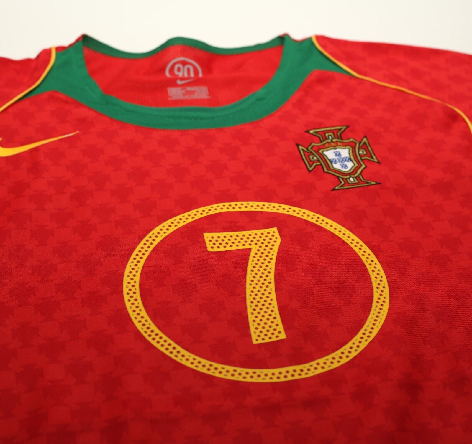 2004/06 FIGO #7 Portugal Vintage Nike Home Football Shirt (S) Euro 2004