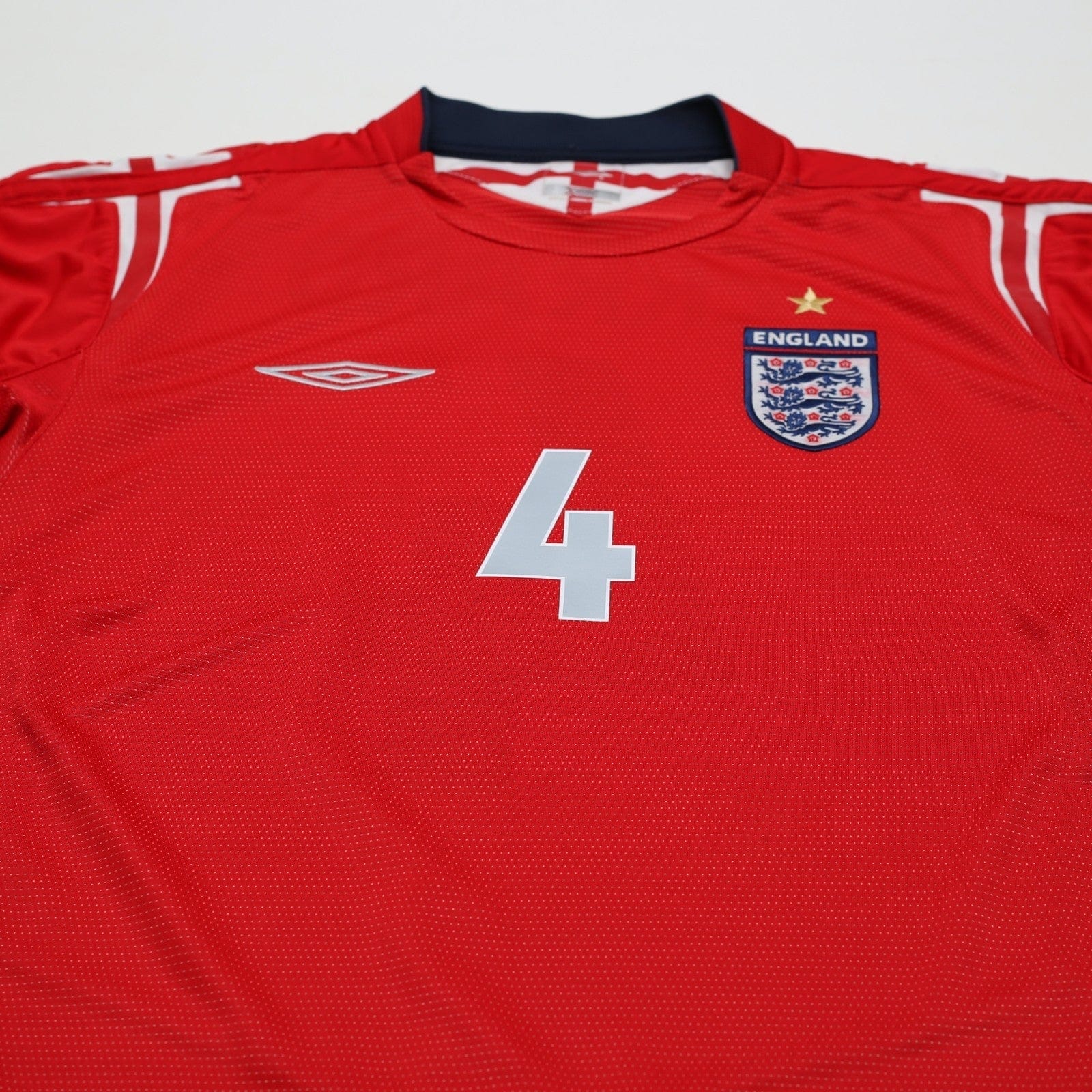 2004/06 Gerrard #4 England Vintage Umbro Away Football Shirt (L) EURO 2004