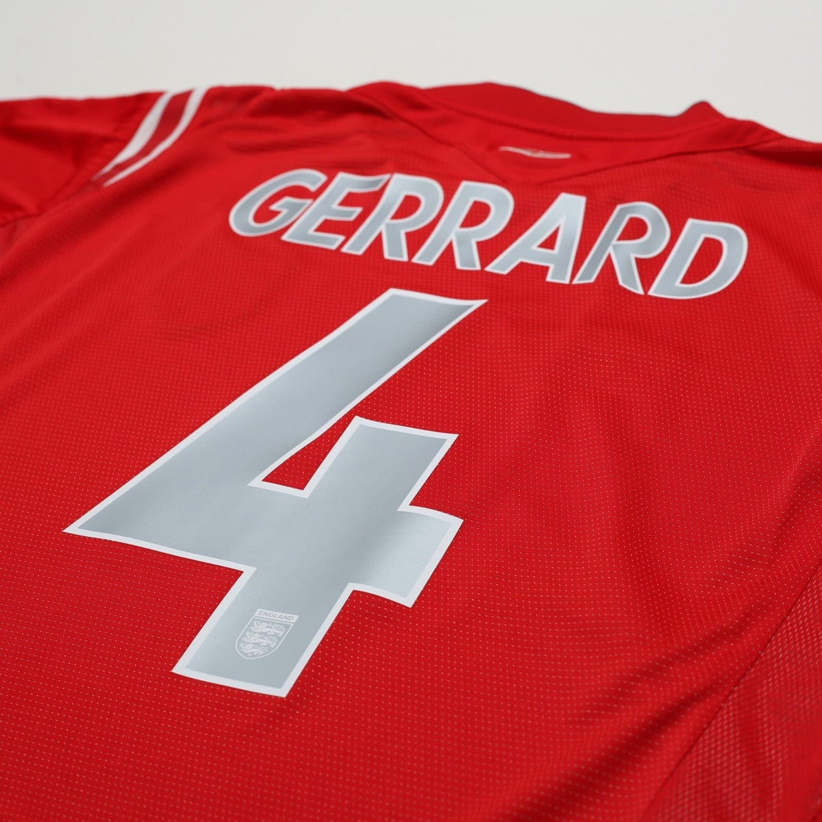 2004/06 Gerrard #4 England Vintage Umbro Away Football Shirt (L) EURO 2004