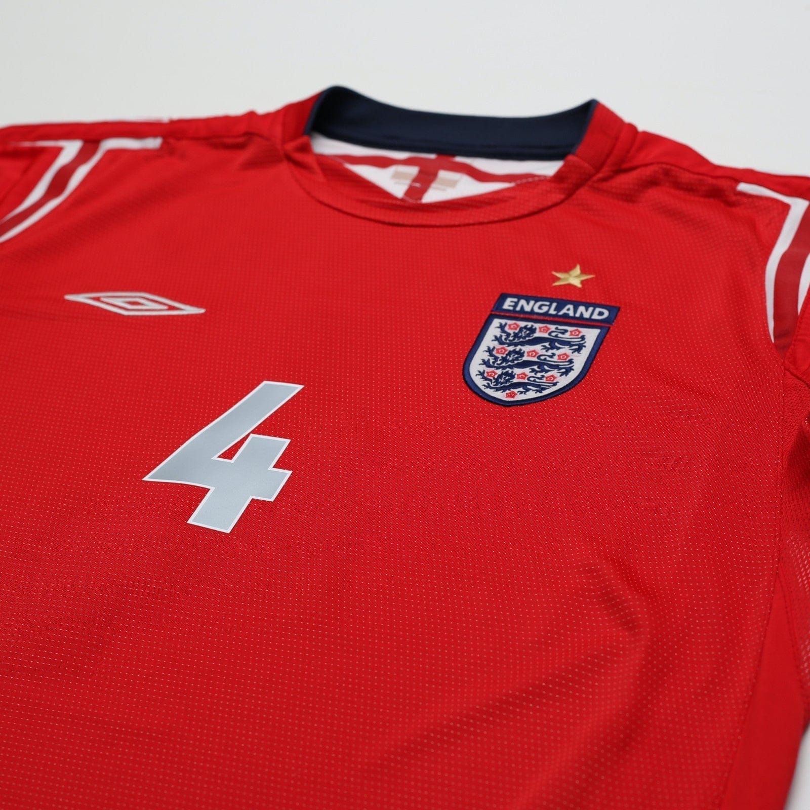 2004/06 Gerrard #4 England Vintage Umbro Away Football Shirt (L) EURO 2004