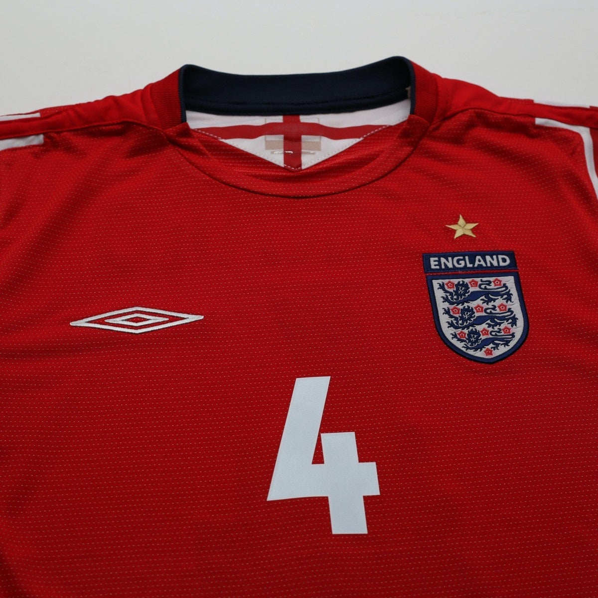 2004/06 Gerrard #4 England Vintage Umbro Away Football Shirt (L) EURO 2004