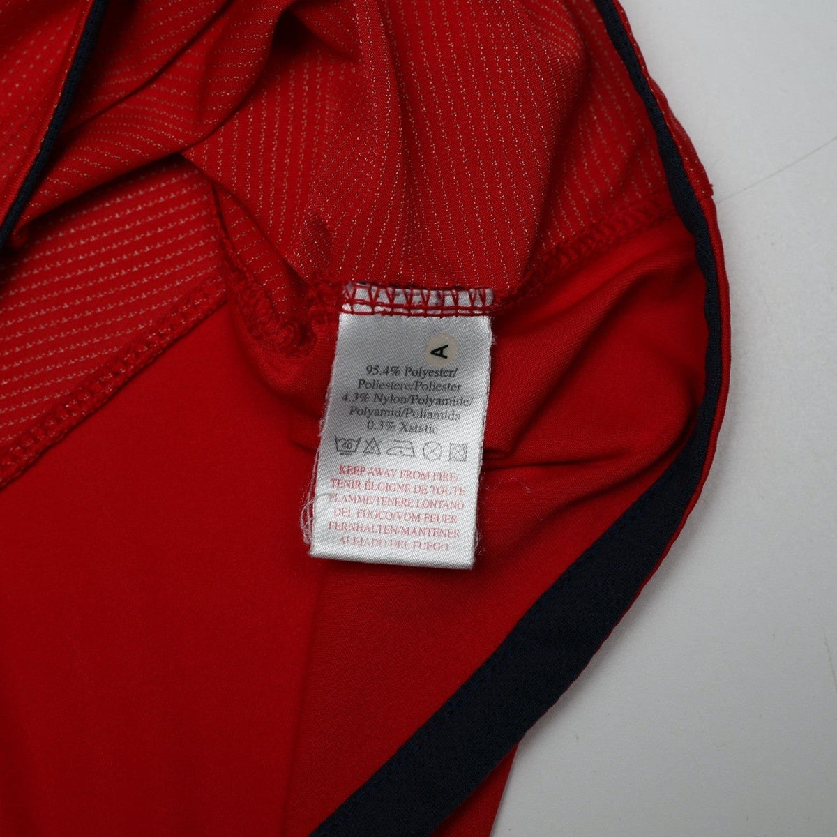 2004/06 Gerrard #4 England Vintage Umbro Away Football Shirt (L) EURO 2004