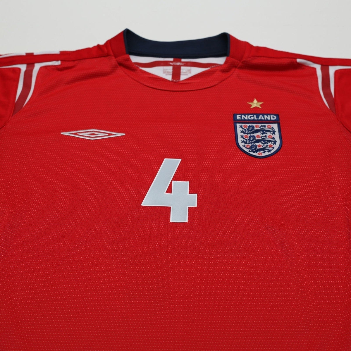 2004/06 Gerrard #4 England Vintage Umbro Away Football Shirt (M) EURO 2004