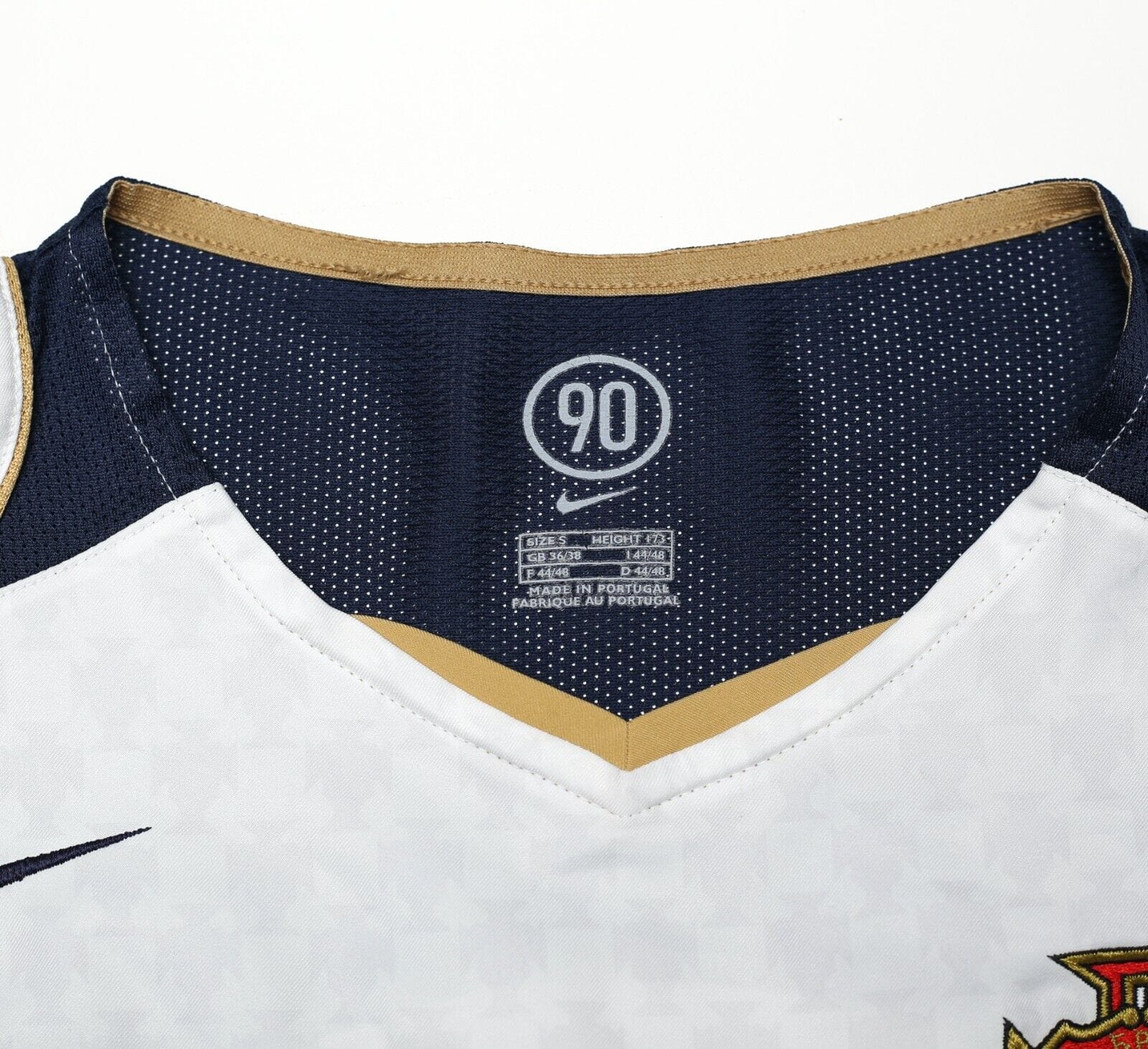 2004/06 PORTUGAL Vintage Nike Away Football Shirt (S) Euro 2004